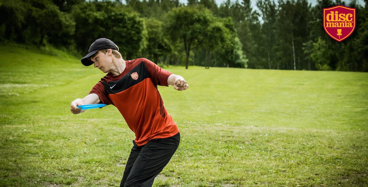 Deep in the Game: How to Play Disc Golf